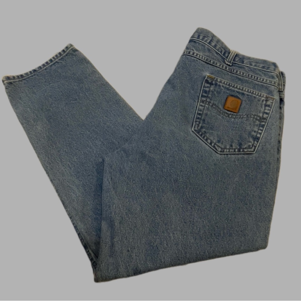 Carhartt Men's Traditional Fit Jeans B18-STW Size 42 x 30 Medium Wash